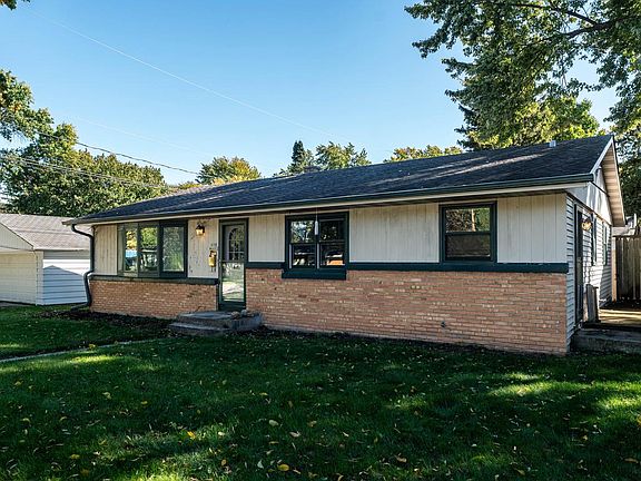 3rd image of N39W6631 Jackson STREET