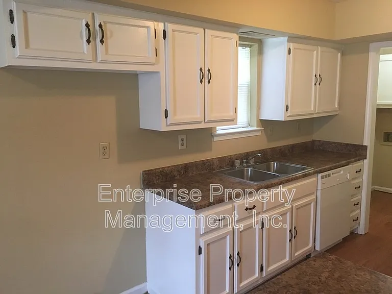7019 Shadow Oaks Dr — Photo 11
