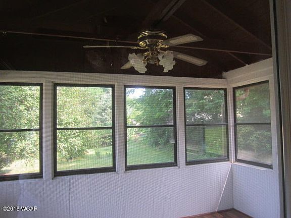 3rd image of 945 Redwood Dr