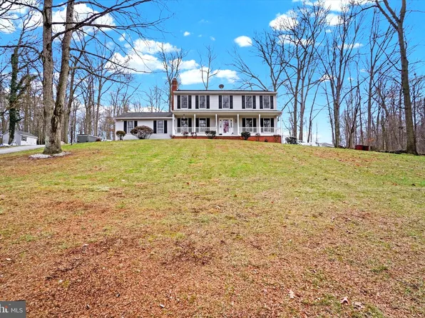 330 High St, Stewartstown, PA 17363
