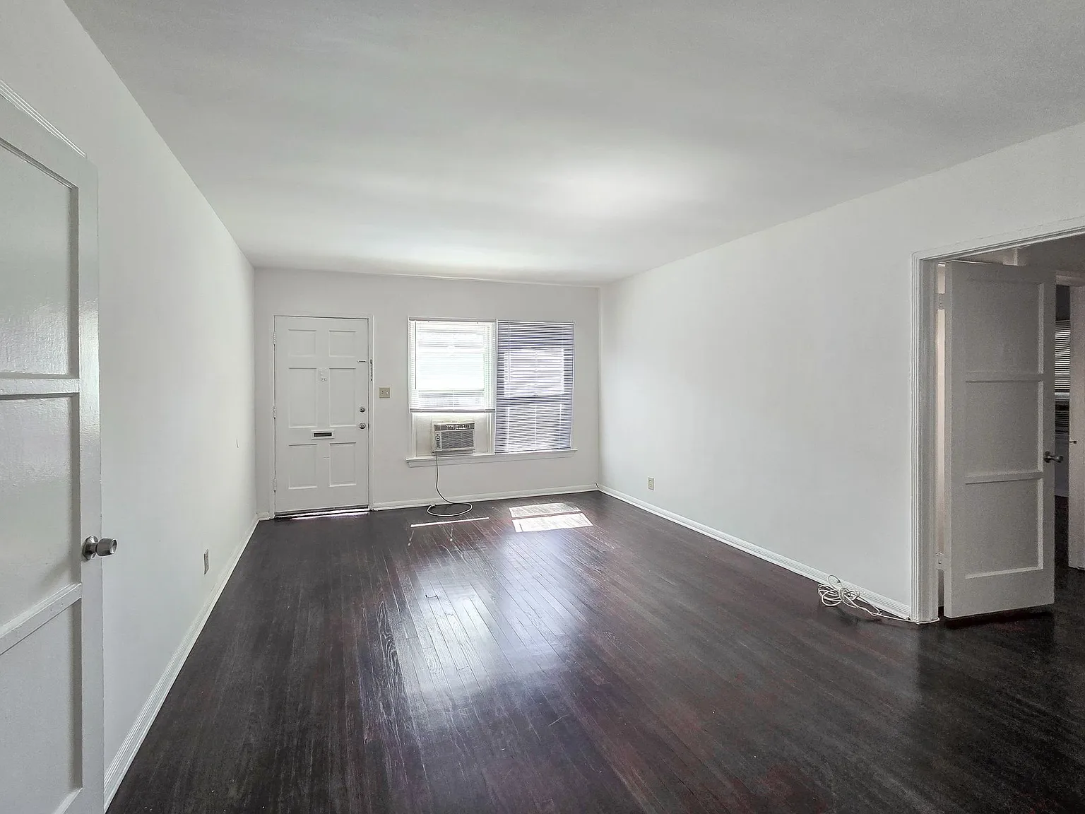 Cozy 2BR w/ Carport Parking — Photo 3