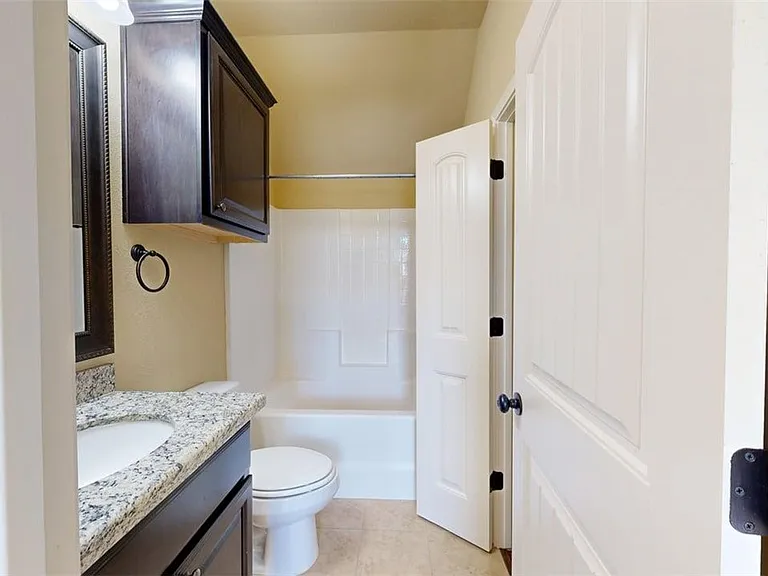 3009 Towers Pkwy — Photo 25
