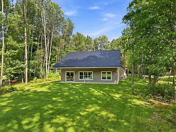 3rd image of 6805 Mayfair Dr