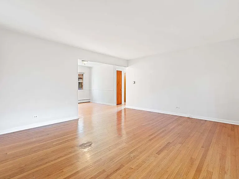1539 Monroe Ave #2 — Photo 3