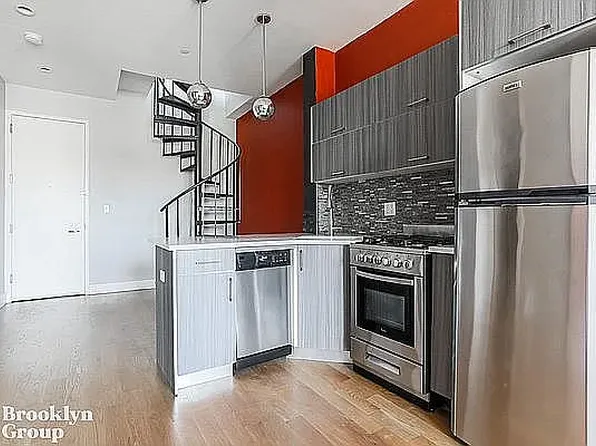66 Pulaski Street image 1 of 10