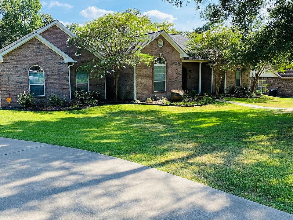 1st image of 904 Cunningham Dr