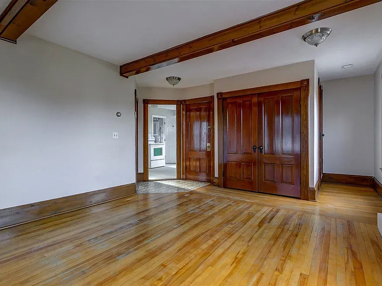 11 Taylor St — Photo 6