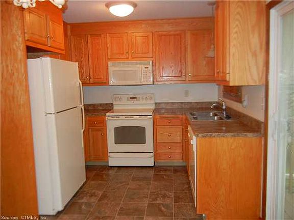 2nd image of 13 Windwood Dr