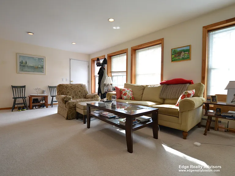 16A Lanark Rd — Photo 4