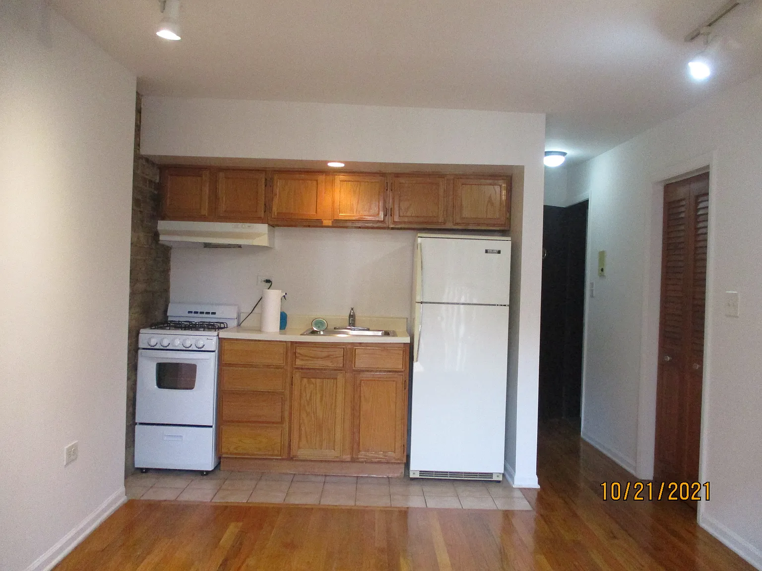 Studio, $1,070 — Photo 3