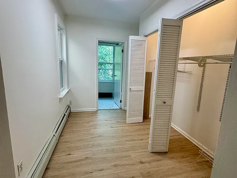 421 Adams St #2L — Photo 9
