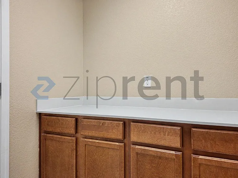 9749 Shanelyn Way — Photo 37