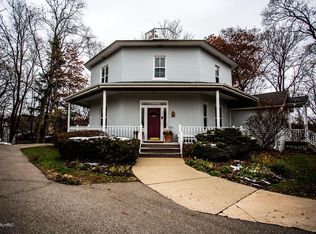 3180 E Paris Ave SE, Kentwood, MI 49512