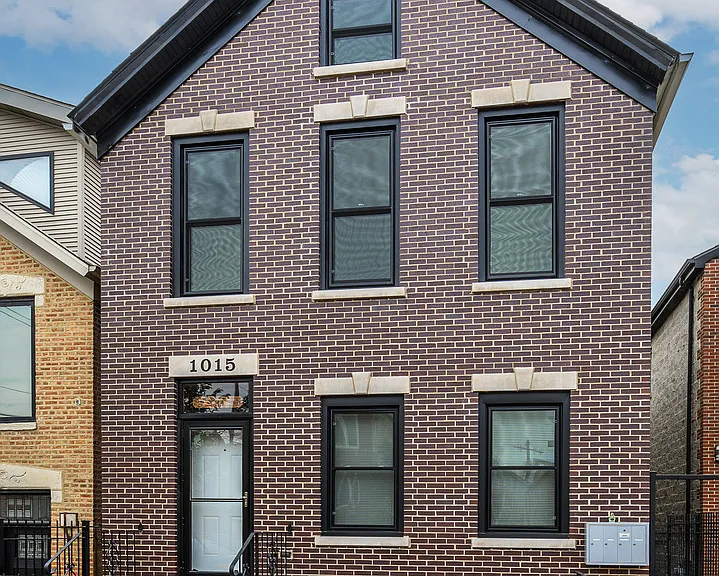 1015 W 31st Pl #2A — Photo 1