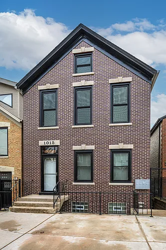 1015 W 31st Pl #2A Photo 1