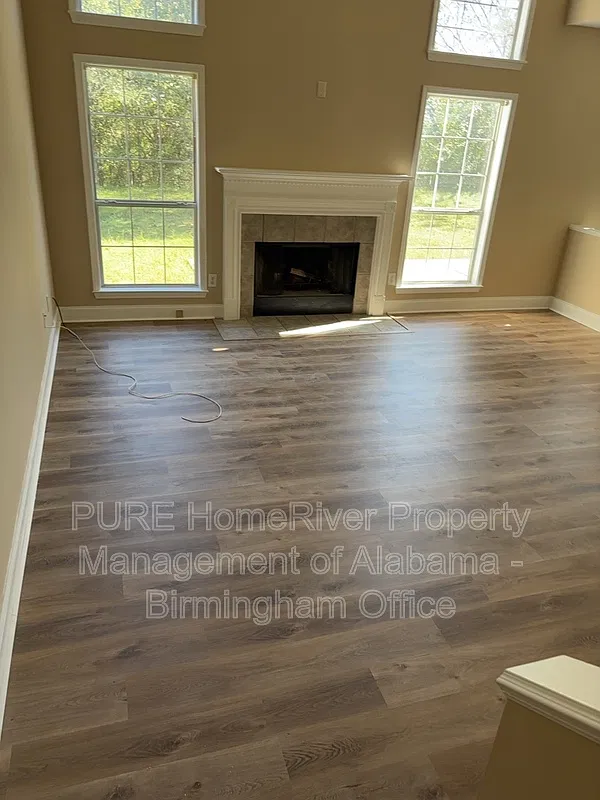 3 bed, 2.5 bath, 2082 sqft, $1,850 — Photo 3