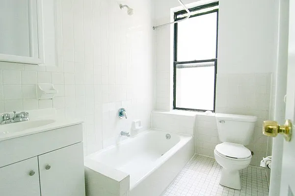 Rented by Voro New York | media 6