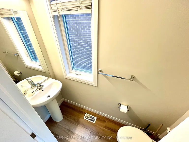 270 Melvin Ave #21 — Photo 17