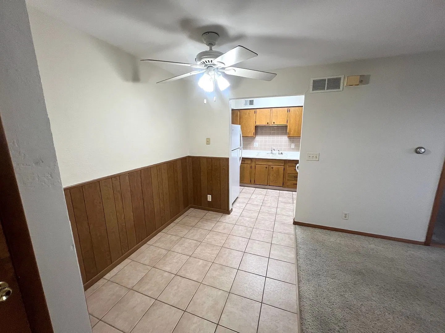 Mecherle Drive Apartments — Photo 4