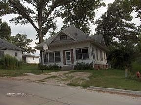 2nd image of 609 Oakland Ave