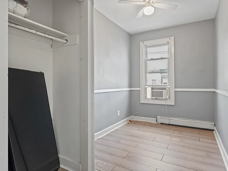 154 Van Horne St — Photo 14