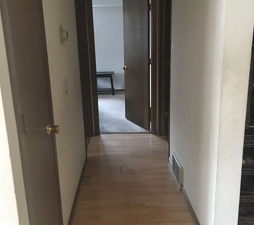 Spacious Stoughton twobedroom apartment homes with den 1510