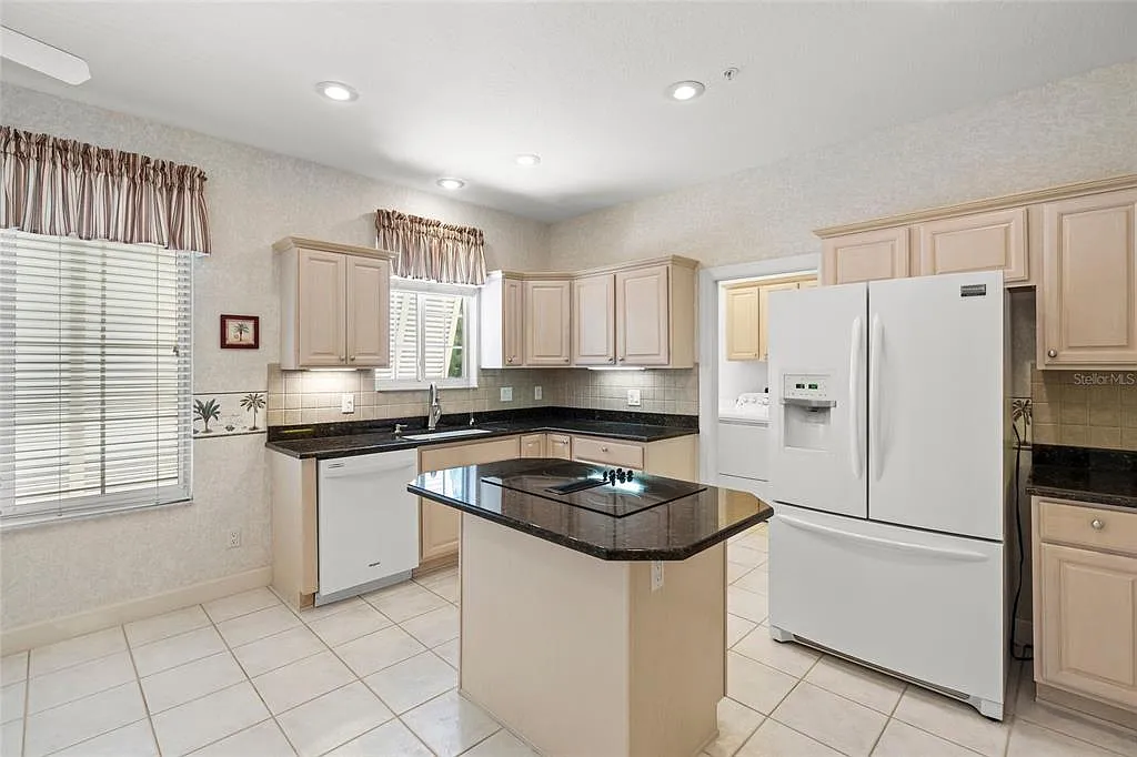 3 bed, 3.5 bath, 2798 sqft, $5,500 — Photo 4