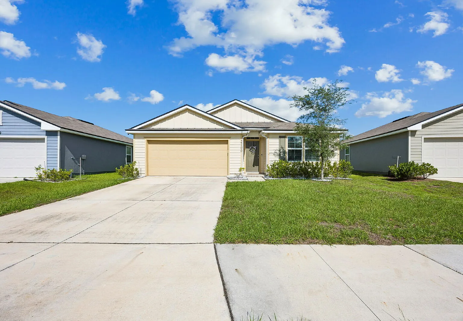 4 bed, 2.0 bath, 1861 sqft, $2,095 — Photo 1