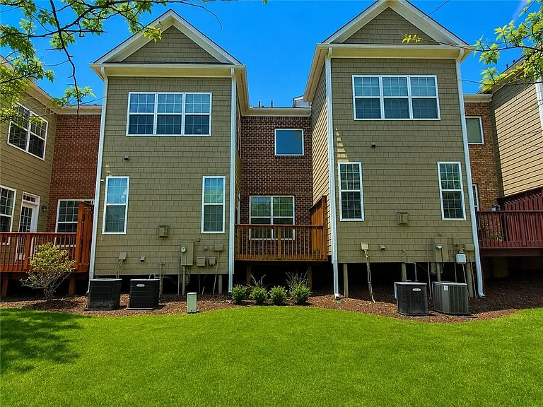 6065 Cameron Pointe — Photo 22