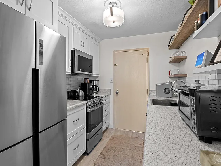 825 Bayshore Dr #605 — Photo 9