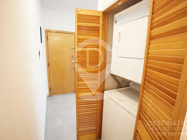 387 Clinton St #1R — Photo 21