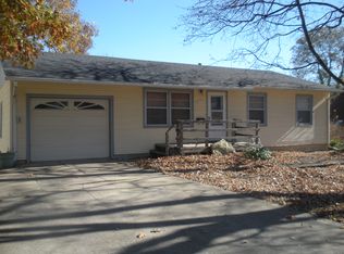 230 Topeka Ave, Holton, KS 66436