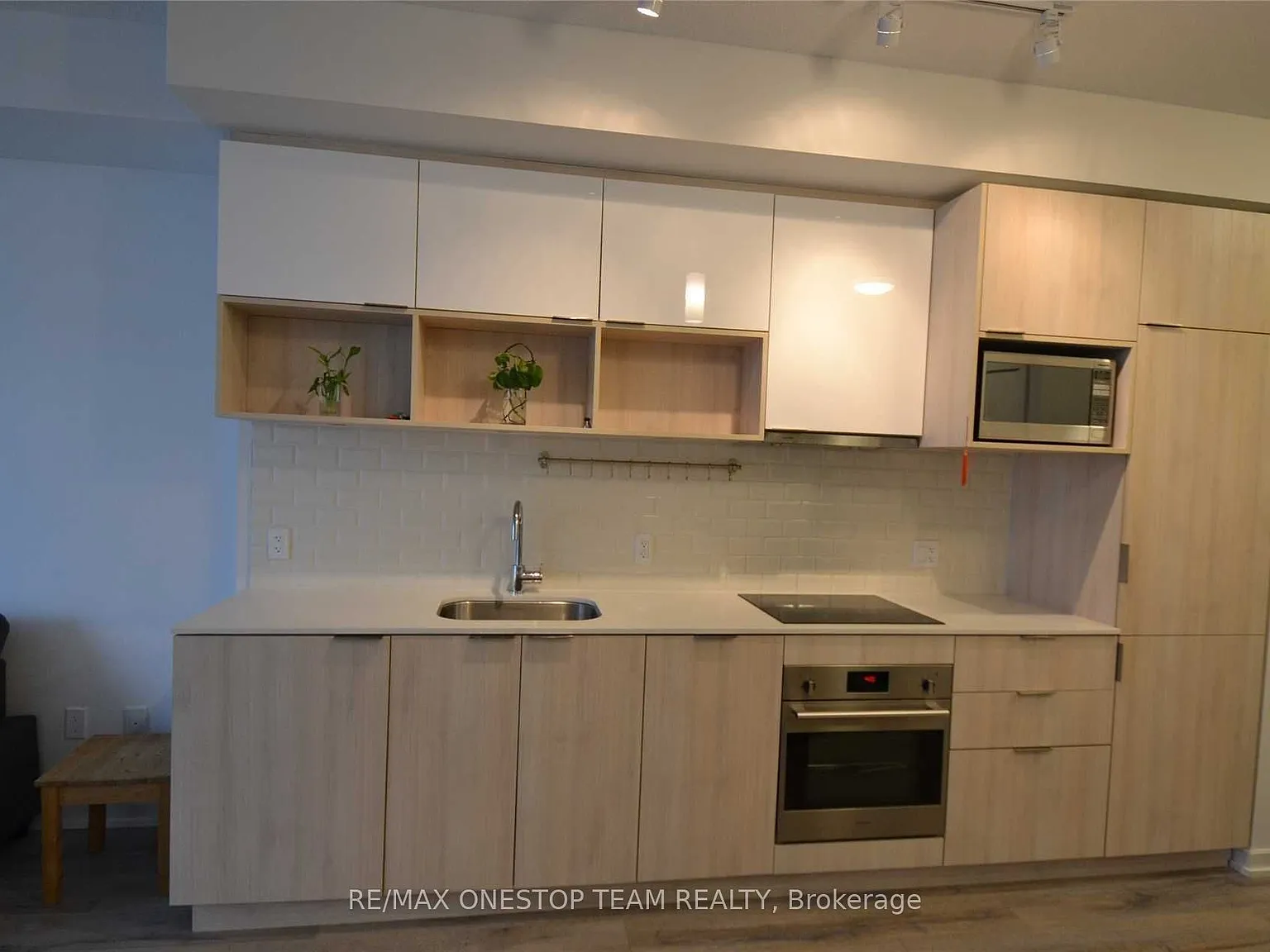 2 bed, $2,400 — Photo 2