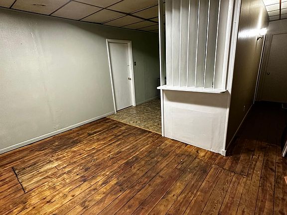 Living Room and Kitchen 5