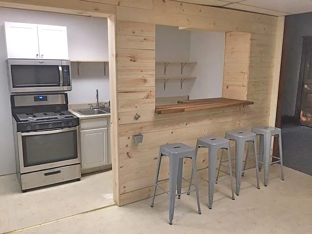 406 N Glenwood Ave — Photo 2