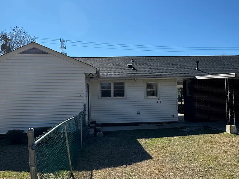 365 Whittaker Pkwy — Photo 17