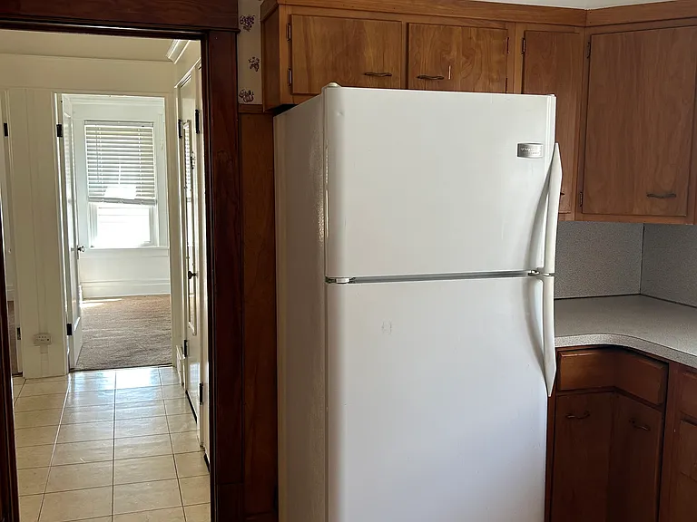 477 Winspear Ave #1 — Photo 9