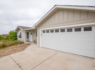 2810 NW Bayshore Loop, Waldport, OR 97394