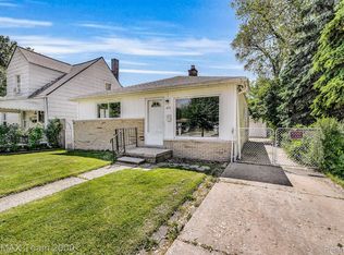 4712 Weddell St, Dearborn Heights, MI 48125