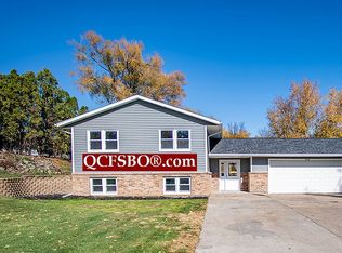 2032 W 51st St, Davenport, IA 52806