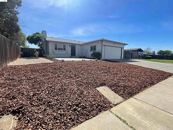 2nd image of 620 N 2nd St