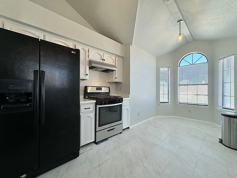 11145 Loma Escondida Dr — Photo 9