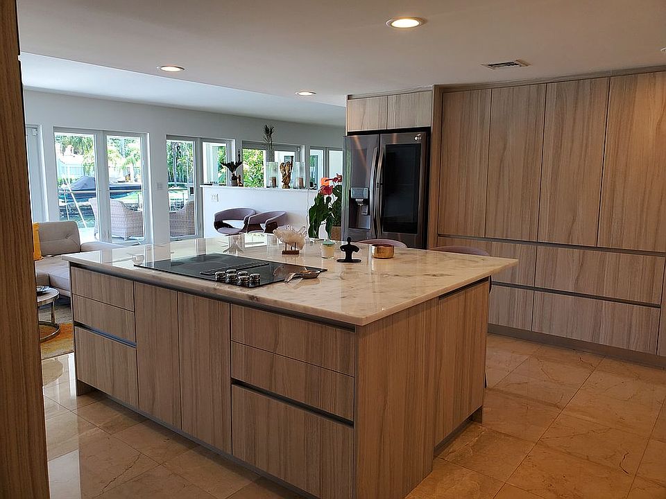 1st image of 5015 Orduna Dr