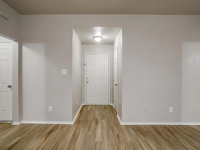 2616 Castle Rd — Photo 4