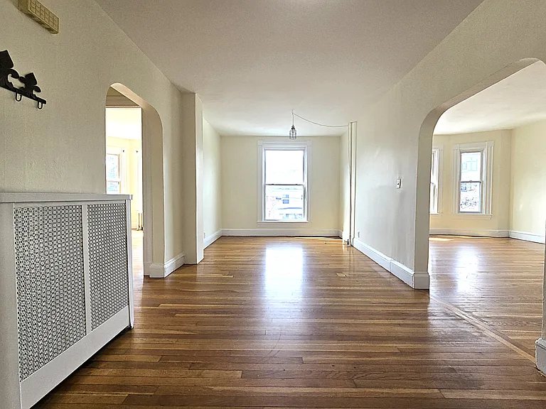 45 Auburn St — Photo 4