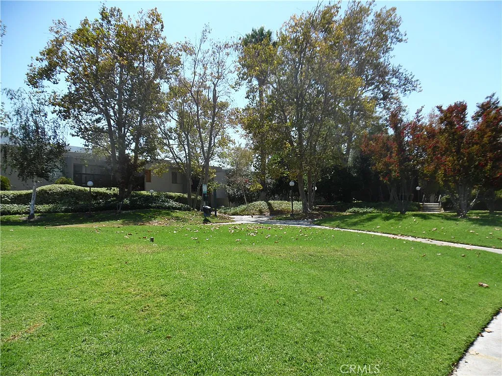 2 bed, 987 sqft, $2,495 — Photo 4
