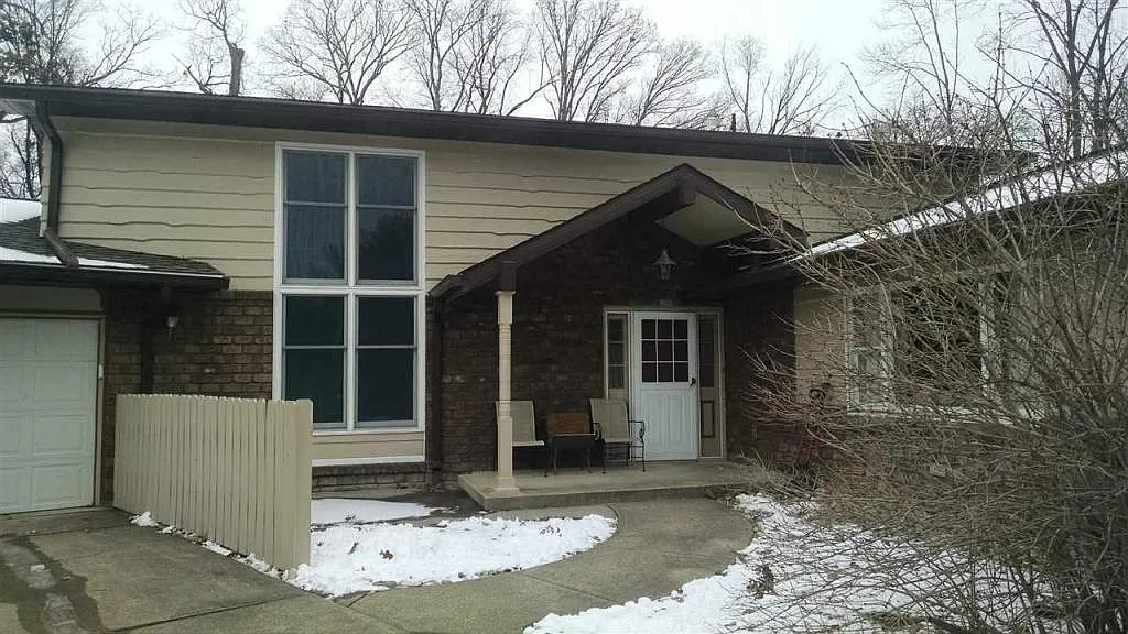 53315 Peggy Ave photo 1