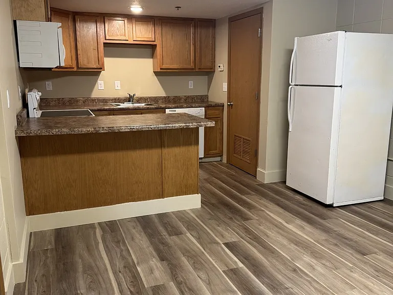 200 Morgan Oak St #101 — Photo 3
