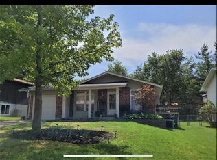 15 River Bluff Dr, Saint Peters, MO