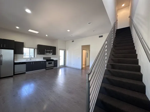 Lido Apartments - 3630 Mentone Ave